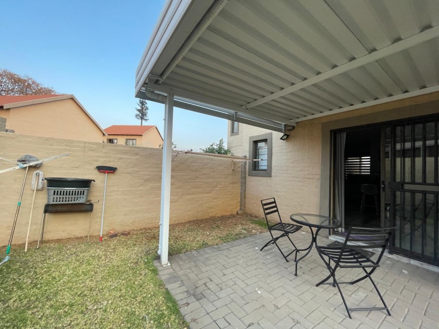 2 Bedroom Property for Sale in Halfway Gardens Gauteng