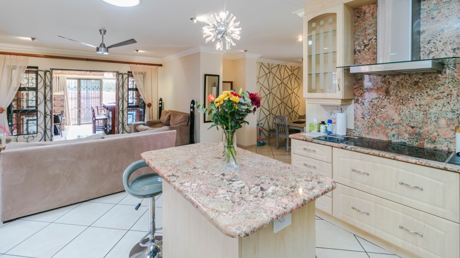 To Let 3 Bedroom Property for Rent in Randpark Ridge Gauteng