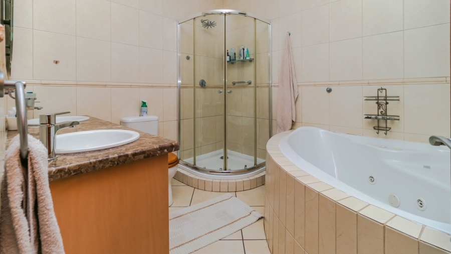 To Let 3 Bedroom Property for Rent in Randpark Ridge Gauteng