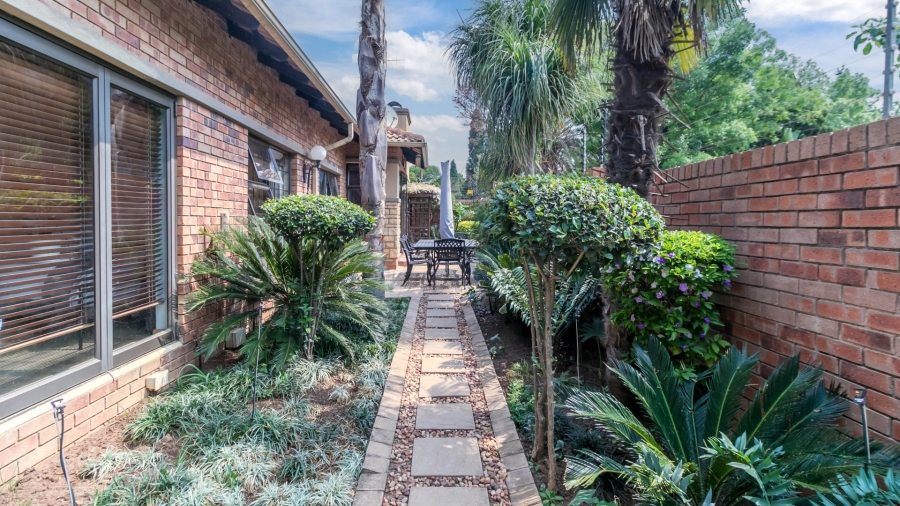To Let 3 Bedroom Property for Rent in Randpark Ridge Gauteng