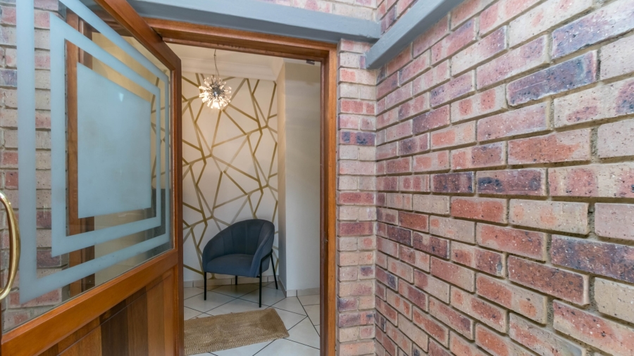 To Let 3 Bedroom Property for Rent in Randpark Ridge Gauteng