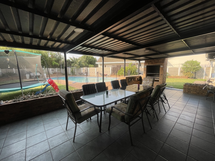 4 Bedroom Property for Sale in Dalpark Gauteng