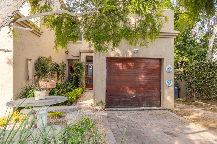 2 Bedroom Property for Sale in Bryanston Gauteng