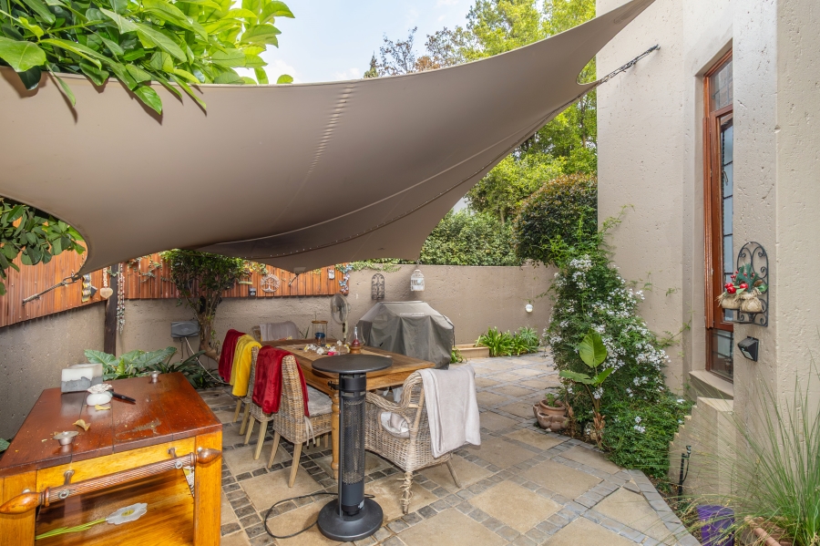 2 Bedroom Property for Sale in Bryanston Gauteng