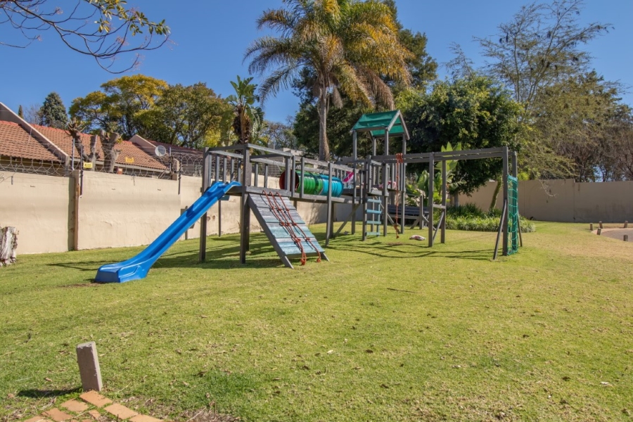 2 Bedroom Property for Sale in Bryanston Gauteng