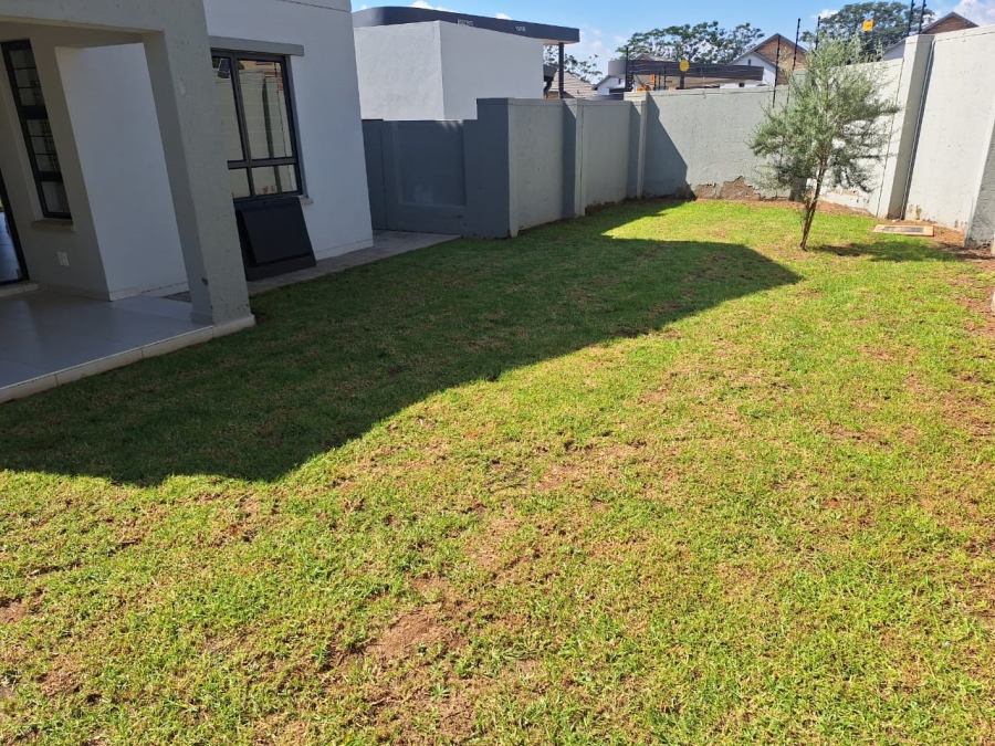 To Let 3 Bedroom Property for Rent in Fourways Gauteng