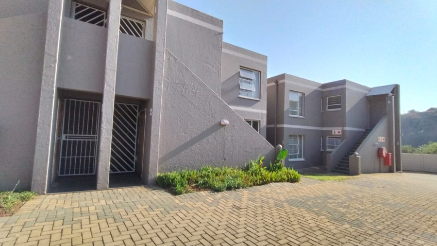 2 Bedroom Property for Sale in Roodekrans Gauteng