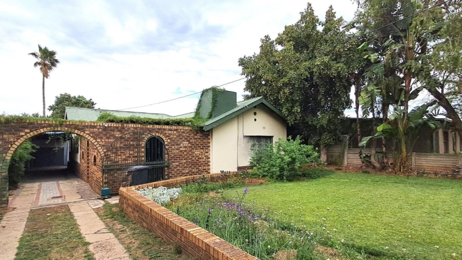 4 Bedroom Property for Sale in Pretoria Gardens Gauteng