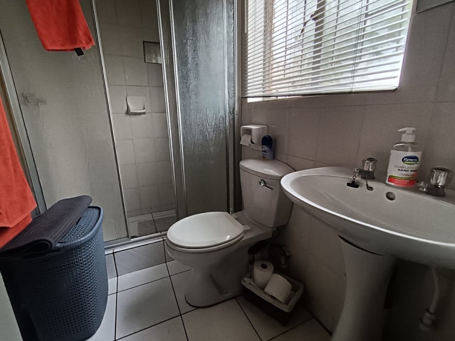 2 Bedroom Property for Sale in Eike Park Gauteng