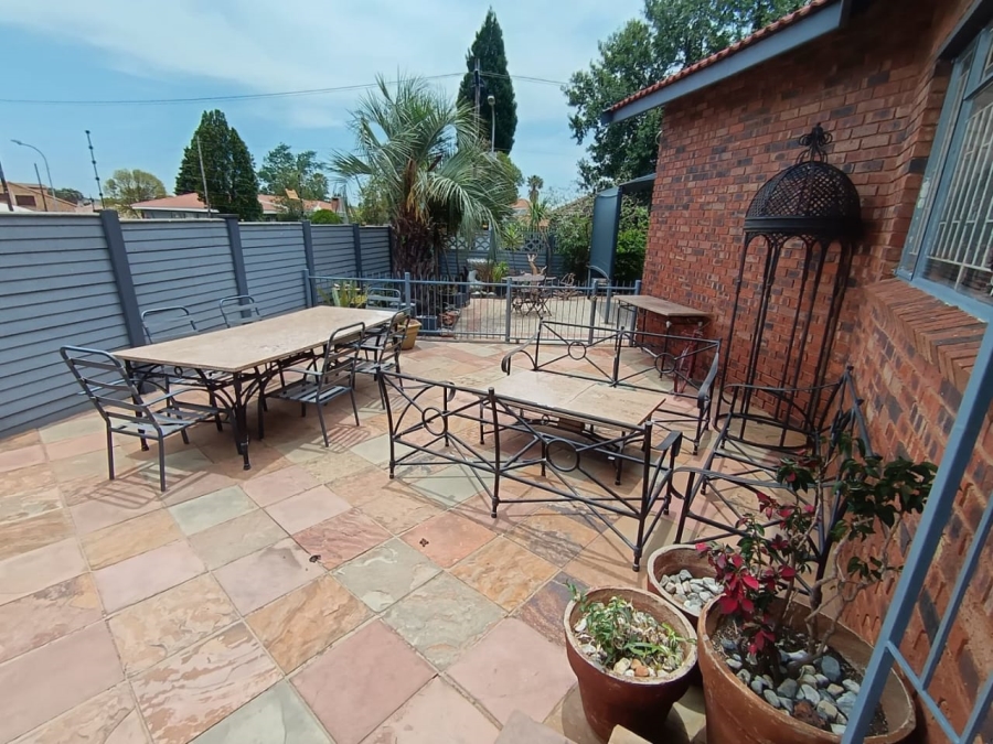 2 Bedroom Property for Sale in Eike Park Gauteng
