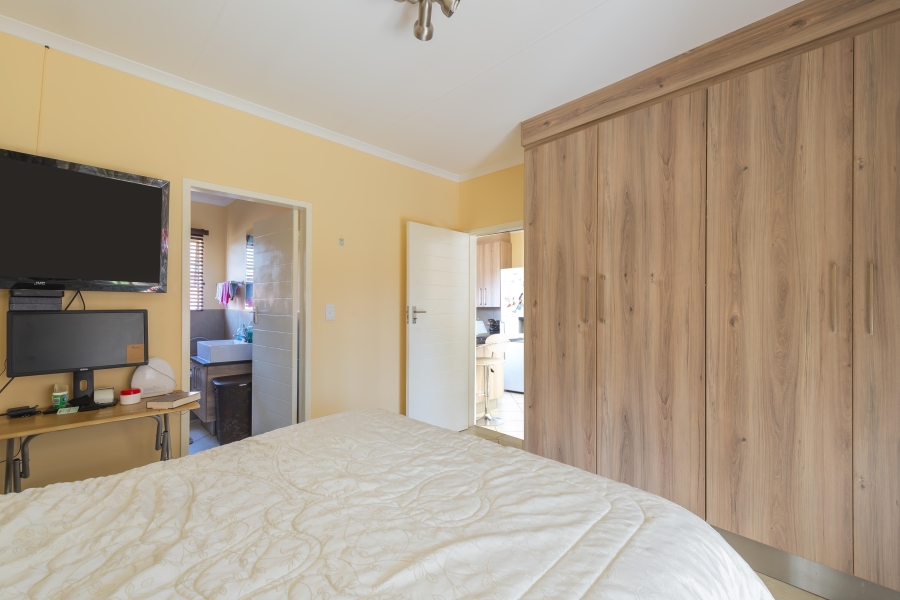 To Let 3 Bedroom Property for Rent in Monavoni Gauteng
