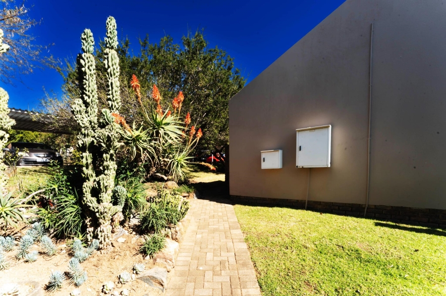 2 Bedroom Property for Sale in Sonneglans Gauteng