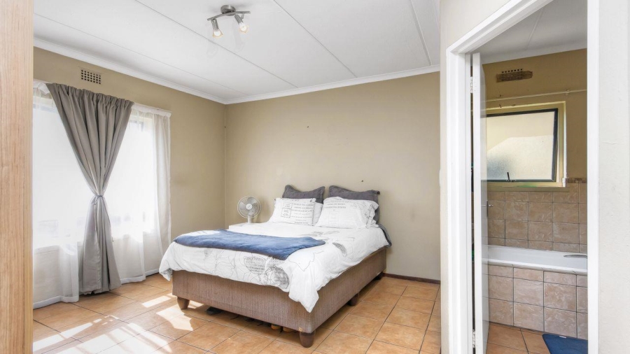 2 Bedroom Property for Sale in Carlswald Gauteng