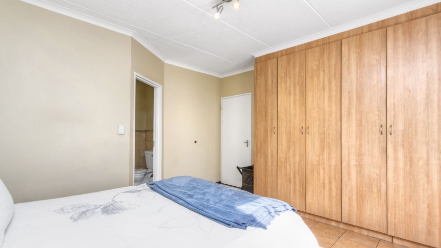 2 Bedroom Property for Sale in Carlswald Gauteng