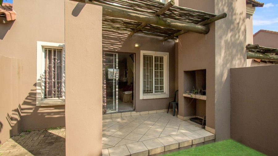 2 Bedroom Property for Sale in Vorna Valley Gauteng