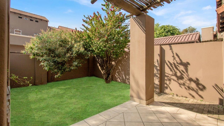 2 Bedroom Property for Sale in Vorna Valley Gauteng