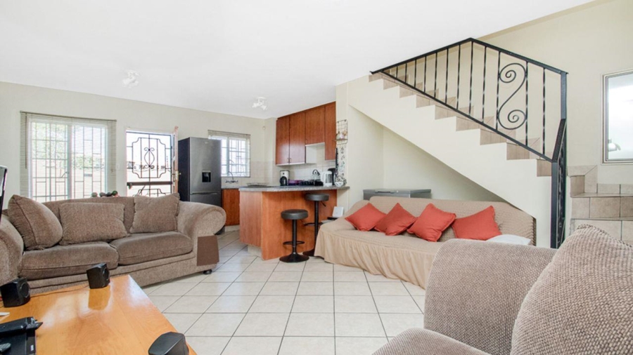 2 Bedroom Property for Sale in Vorna Valley Gauteng