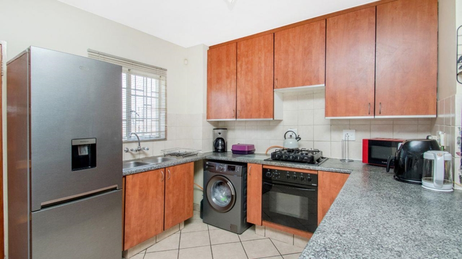 2 Bedroom Property for Sale in Vorna Valley Gauteng