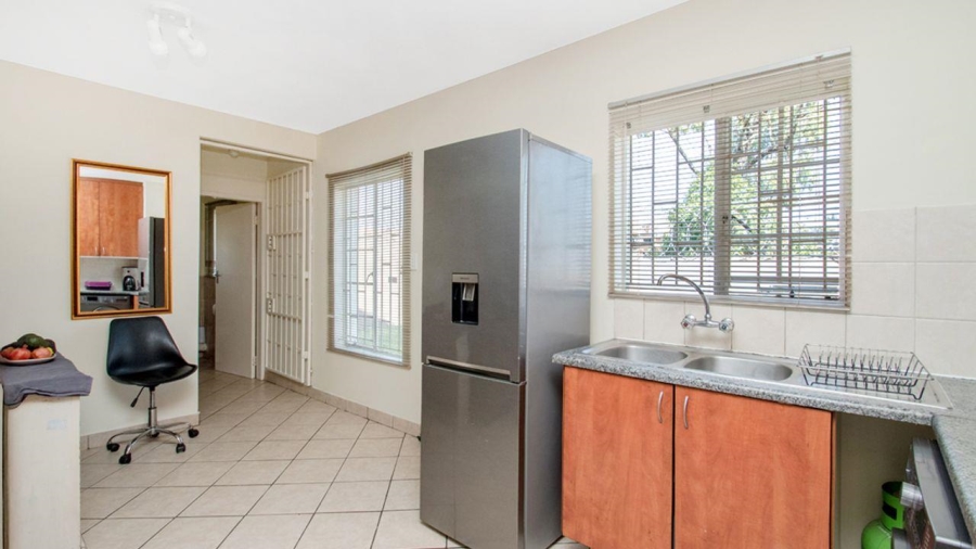 2 Bedroom Property for Sale in Vorna Valley Gauteng