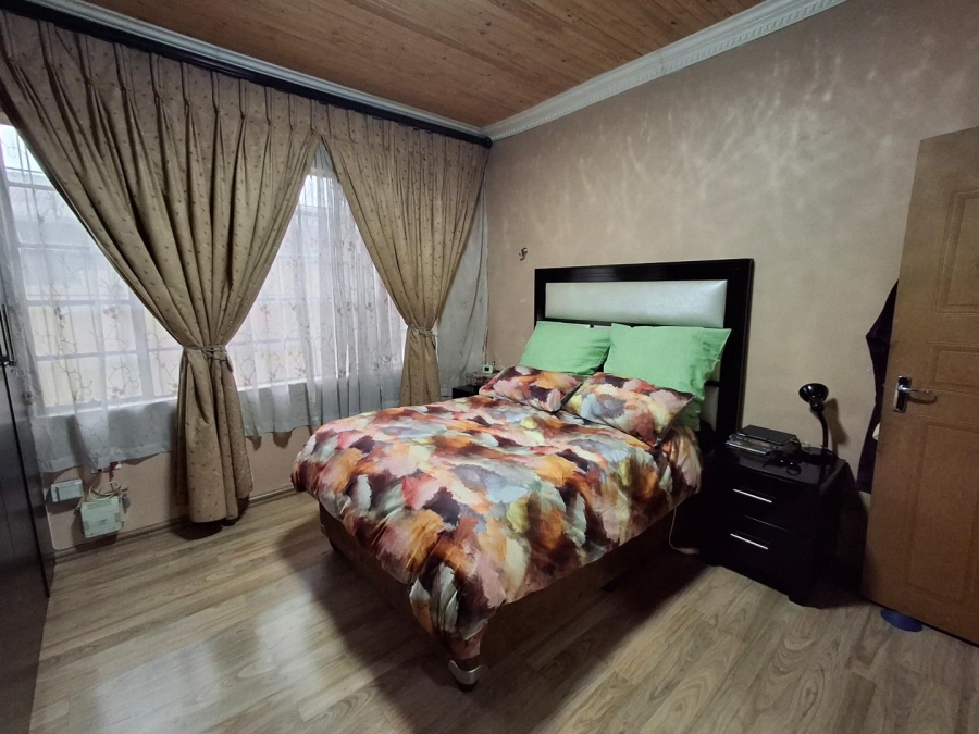 3 Bedroom Property for Sale in Bezuidenhout Valley Gauteng