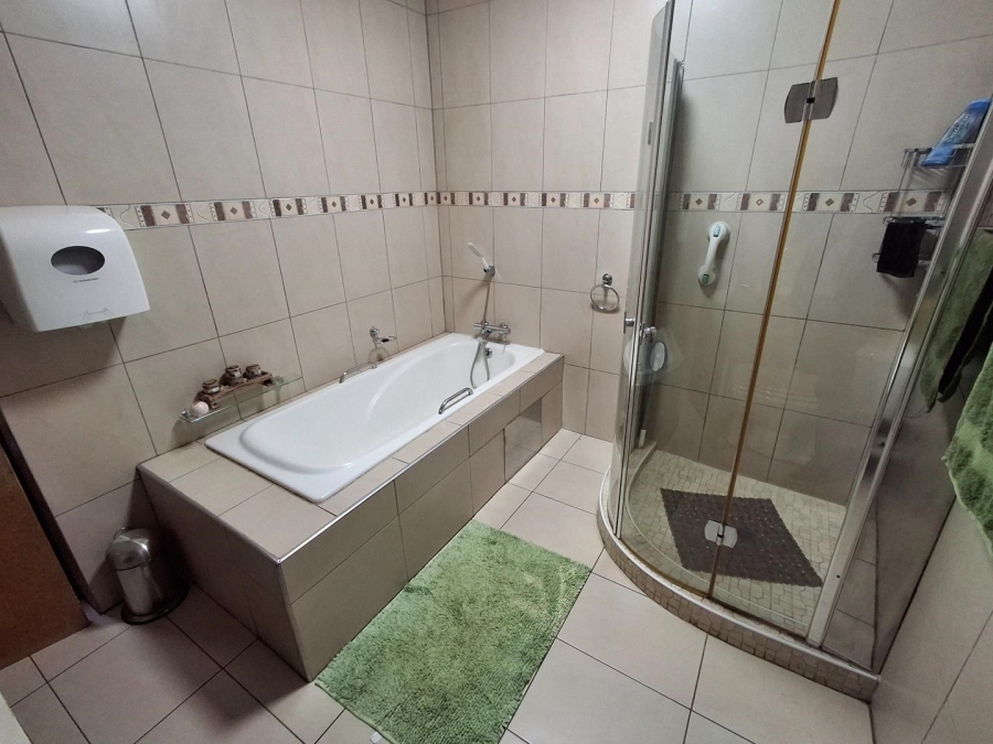 3 Bedroom Property for Sale in Bezuidenhout Valley Gauteng