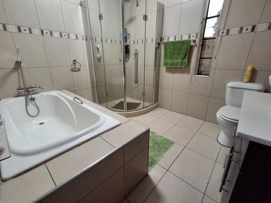 3 Bedroom Property for Sale in Bezuidenhout Valley Gauteng