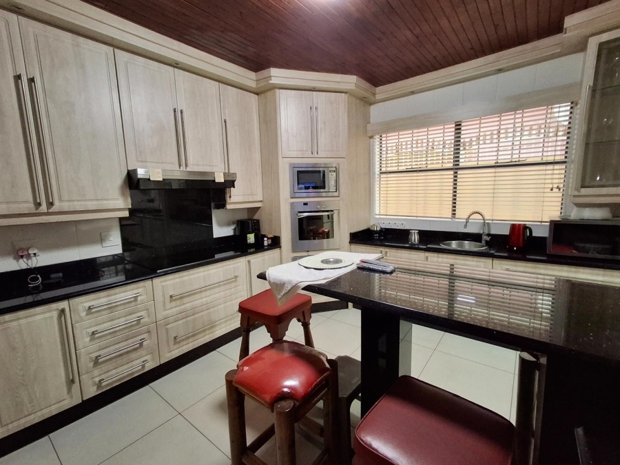 3 Bedroom Property for Sale in Bezuidenhout Valley Gauteng