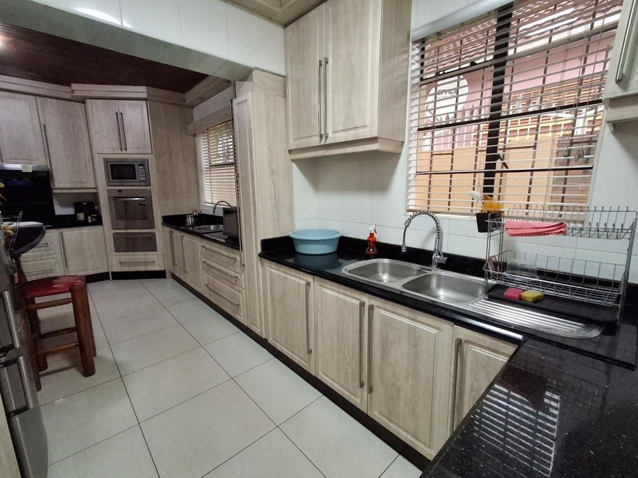3 Bedroom Property for Sale in Bezuidenhout Valley Gauteng