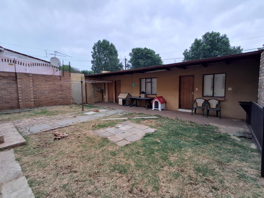 3 Bedroom Property for Sale in Bezuidenhout Valley Gauteng