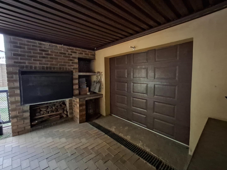3 Bedroom Property for Sale in Bezuidenhout Valley Gauteng