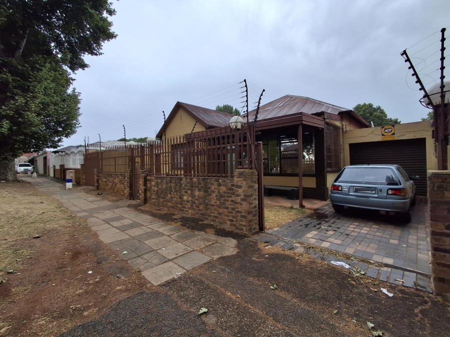 3 Bedroom Property for Sale in Bezuidenhout Valley Gauteng