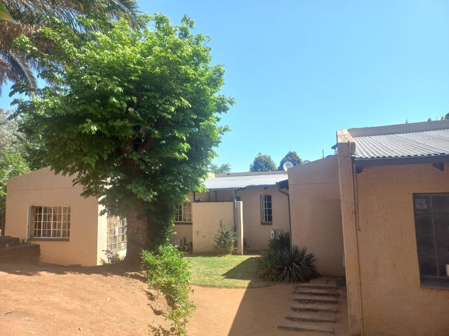 7 Bedroom Property for Sale in Bramley Gauteng
