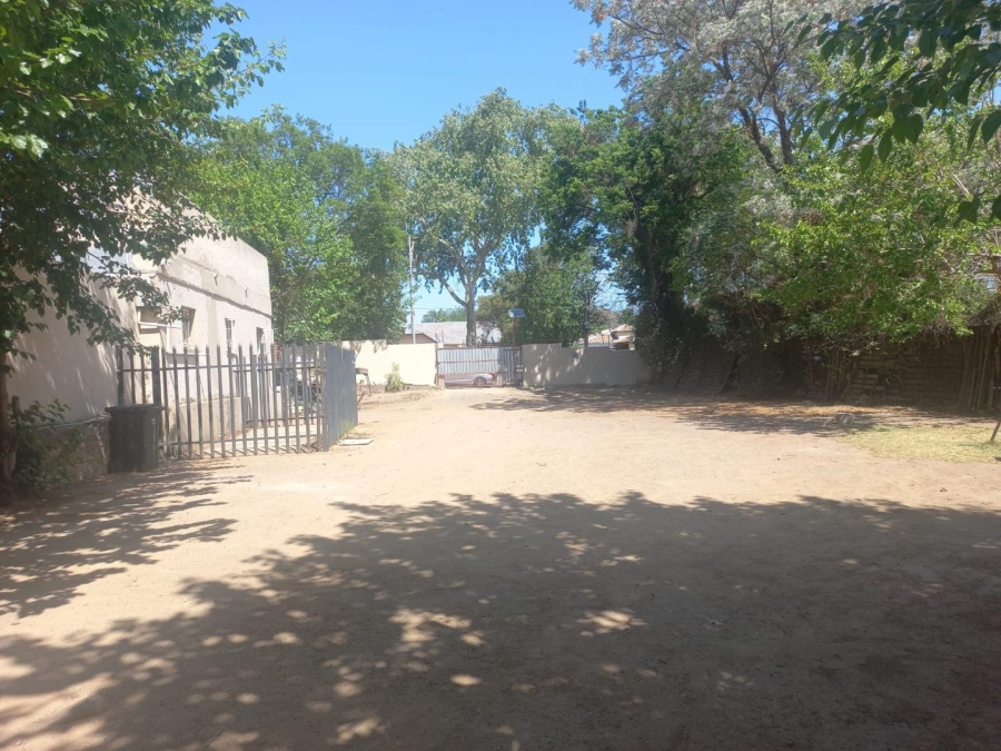 7 Bedroom Property for Sale in Bramley Gauteng
