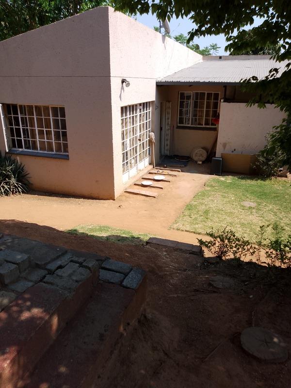7 Bedroom Property for Sale in Bramley Gauteng