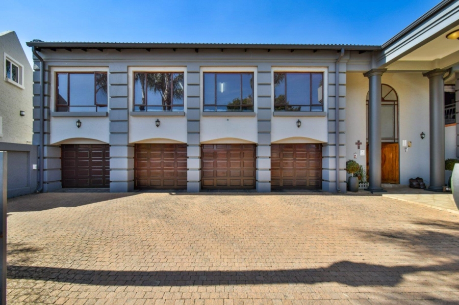 4 Bedroom Property for Sale in Woodhill Estate Gauteng