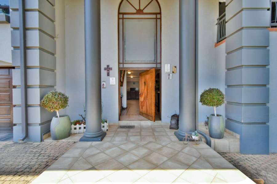 4 Bedroom Property for Sale in Woodhill Estate Gauteng