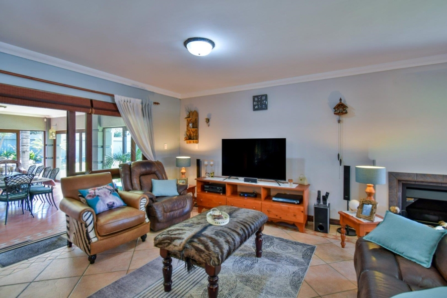 4 Bedroom Property for Sale in Woodhill Estate Gauteng