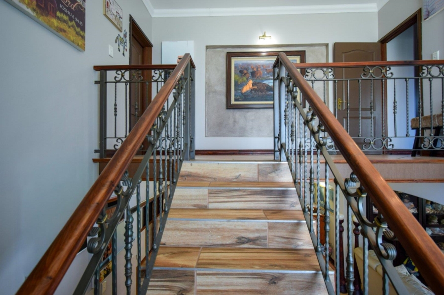 4 Bedroom Property for Sale in Woodhill Estate Gauteng