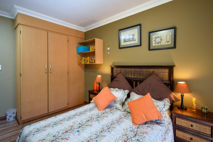 4 Bedroom Property for Sale in Woodhill Estate Gauteng