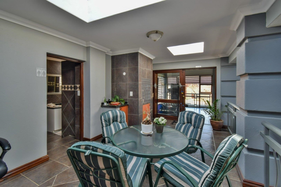 4 Bedroom Property for Sale in Woodhill Estate Gauteng