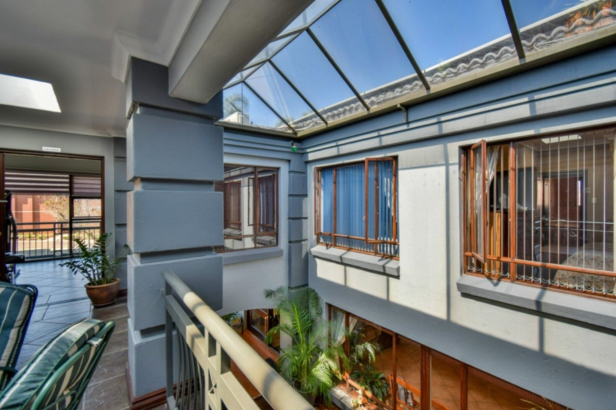 4 Bedroom Property for Sale in Woodhill Estate Gauteng