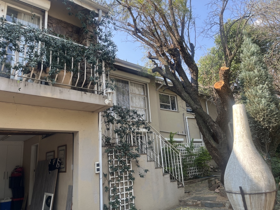 4 Bedroom Property for Sale in Glenvista Gauteng