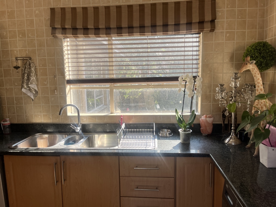 4 Bedroom Property for Sale in Glenvista Gauteng