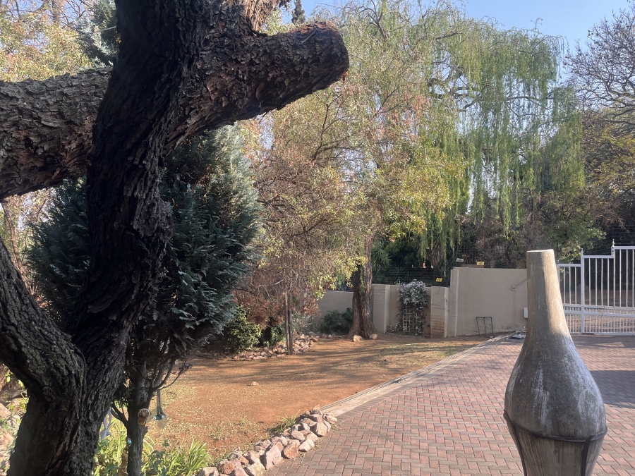 4 Bedroom Property for Sale in Glenvista Gauteng
