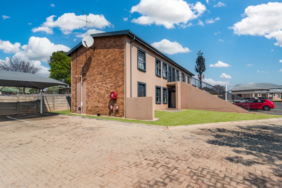 1 Bedroom Property for Sale in Helderkruin Gauteng
