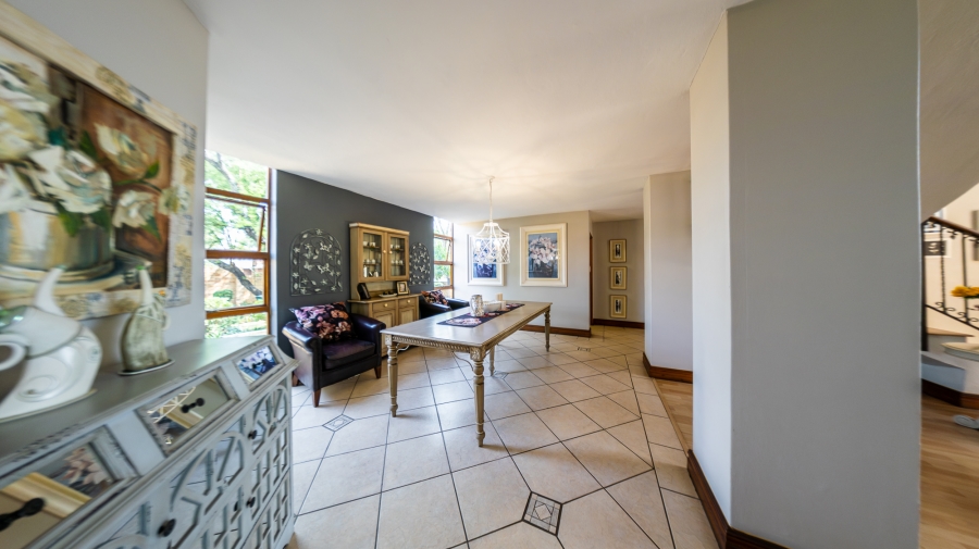 4 Bedroom Property for Sale in Eldoraigne Gauteng
