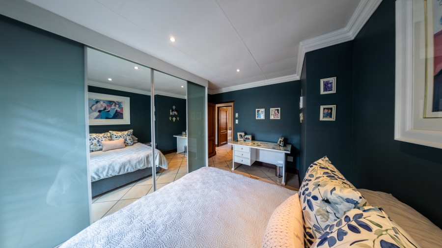4 Bedroom Property for Sale in Eldoraigne Gauteng