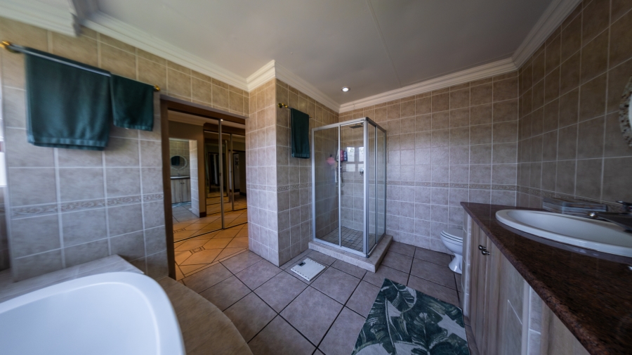 4 Bedroom Property for Sale in Eldoraigne Gauteng