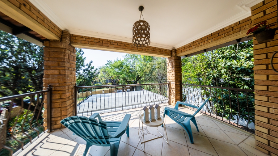 4 Bedroom Property for Sale in Eldoraigne Gauteng