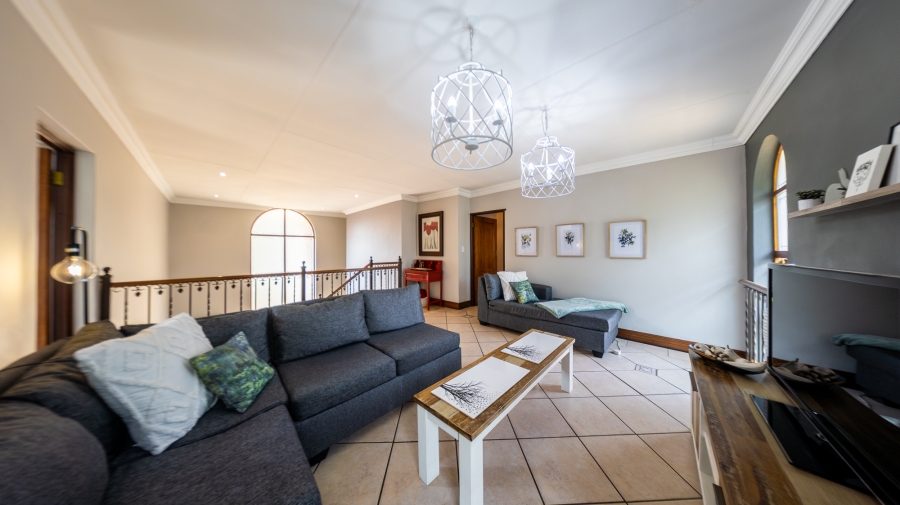 4 Bedroom Property for Sale in Eldoraigne Gauteng